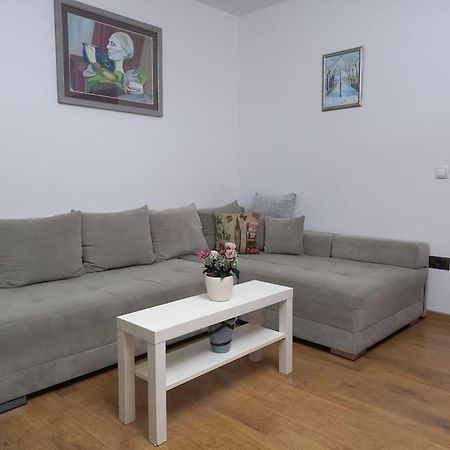 2Br Airport Accommodation W/Free Private Parking Ledine Buitenkant foto