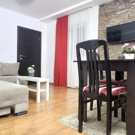 2Br Airport Accommodation W/Free Private Parking Ledine Buitenkant foto